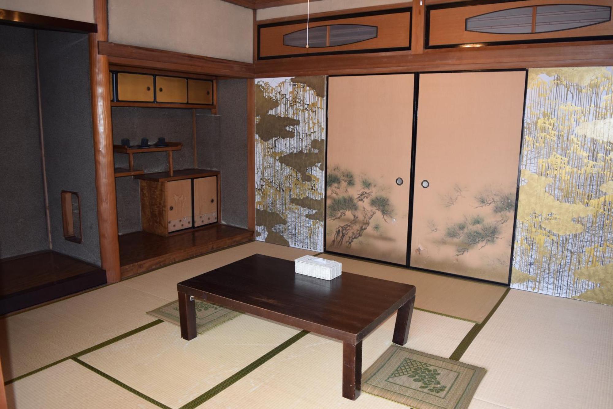 Bakushuku Den Guest House Brew Matsuyama  Eksteriør billede